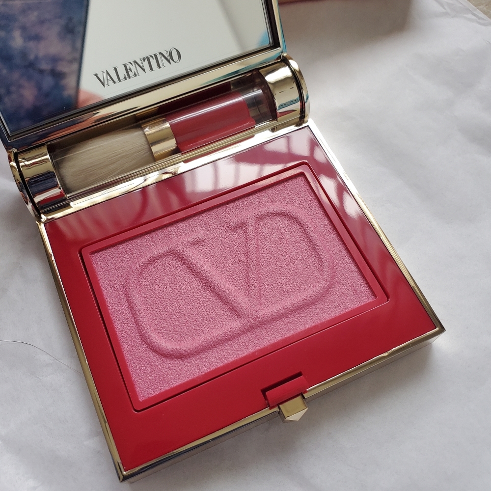 NEW Valentino Eye2Cheek Blush And Eye Shadow, Born In Roma Pink, brush included